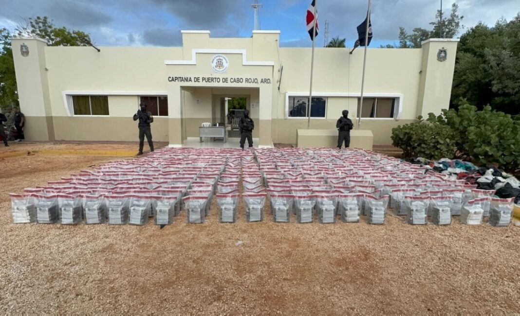 DNCD Incauta Gran Cantidad de Cocaína en Pedernales