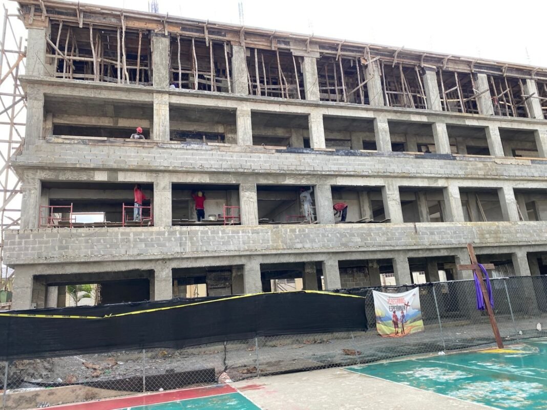 Estudiantes de Cristo Rey: ‘¡Qué Vaina’ con la Construcción del Bachillerato Estudiantes de Cristo Rey Que Vaina con la Construccion del Bachillerato