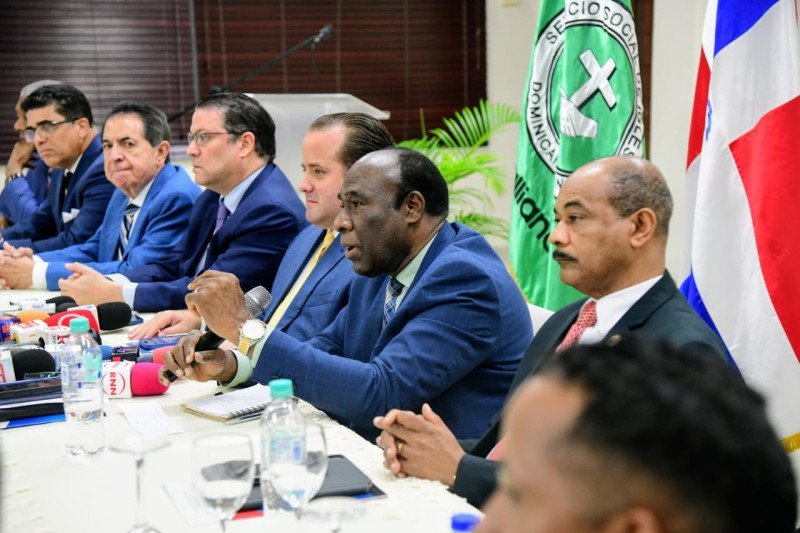 Evangélicos entran al coro gubernamental con ideas firmes contra la crisis