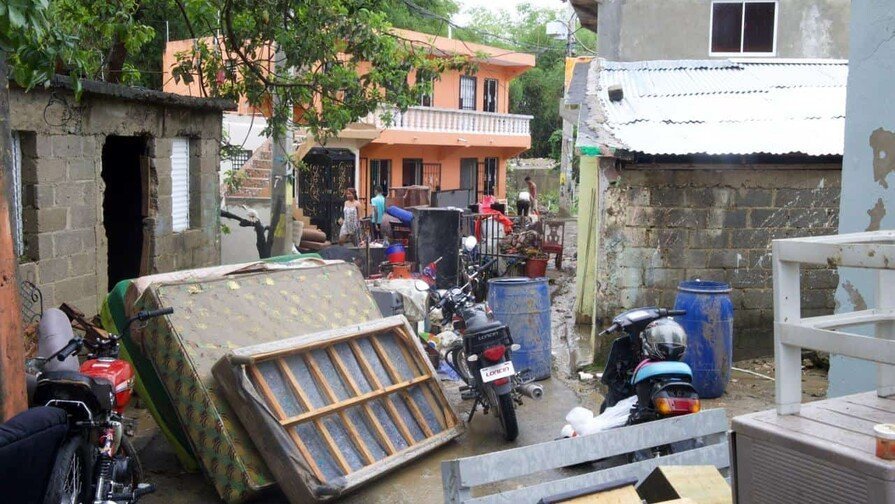 ¡Ay Dios! El ‘Coro’ de las Lluvias Deja a Miles de Dominicanos Sin Agua Potable Las Lluvias Dejan a Miles de Dominicanos Sin Agua Potable