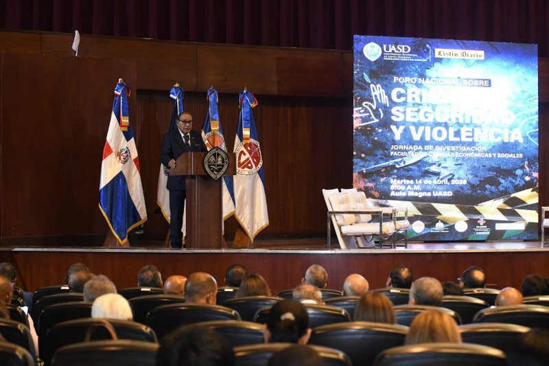 Listín y UASD Presentan Plan para Frenar la Criminalidad en República Dominicana