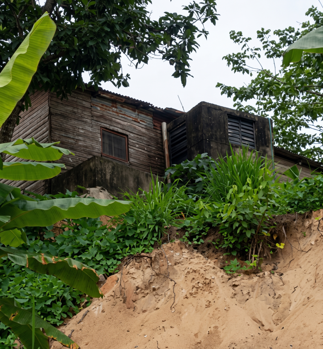 Casa en Villa Altagracia a punto de colapsar por negligencia