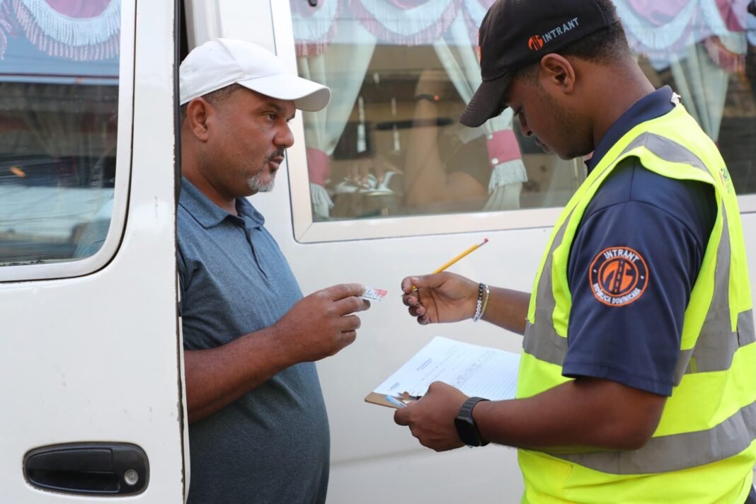 ¡Qué ‘vaina’! INTRANT destapa más de 3,900 fallas en el transporte público en Semana Santa INTRANT destapa más de 3,900 fallas en el transporte público en Semana Santa