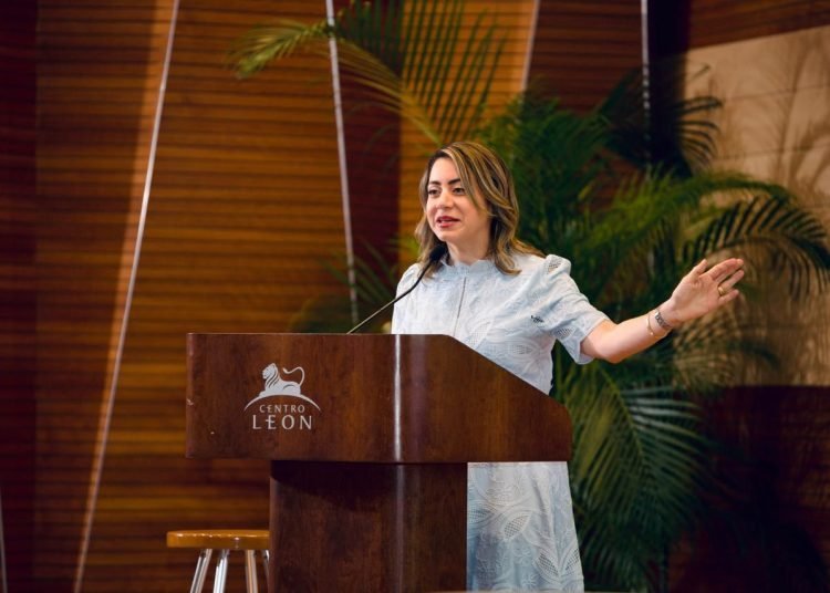 Las Mujeres en la Banca: Un ‘Coro’ que Impulsa la Economía Dominicana Las Mujeres en la Banca: Un Motor que Impulsa la Economía Dominicana