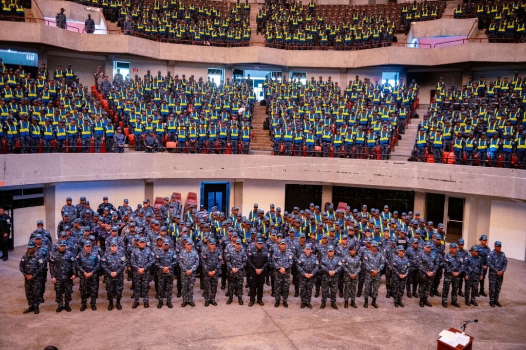 Semana Santa 2026: La Poli’ Monta ‘El Coro’ de Seguridad Semana Santa 2026: La Policía Nacional Monta el Coro de Seguridad