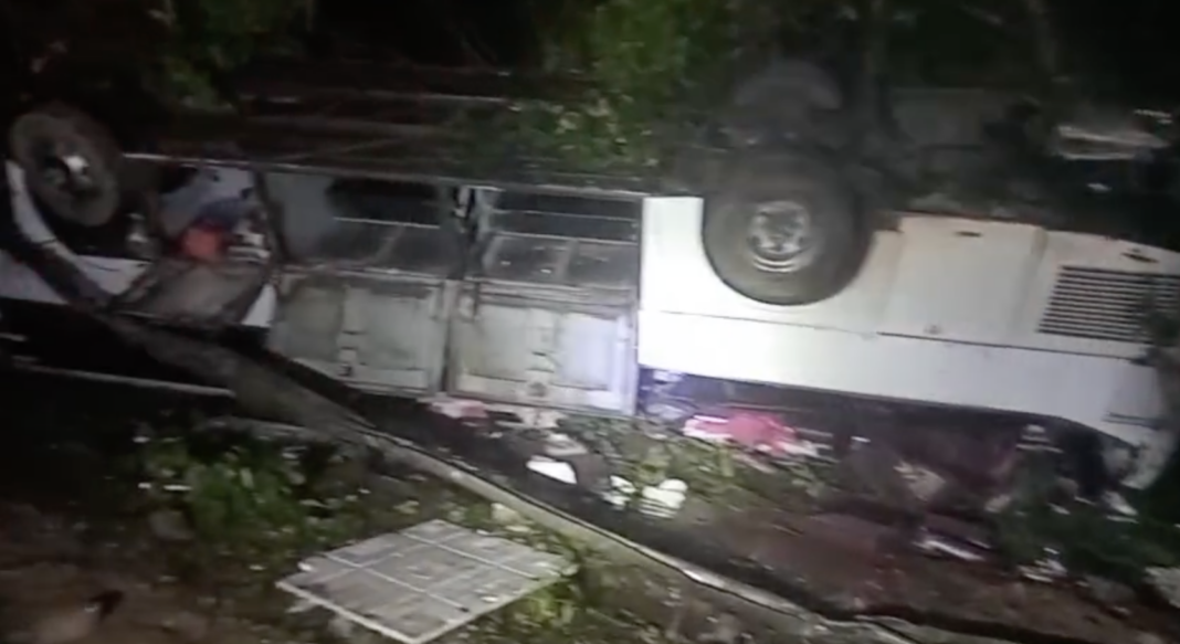 Accidente de autobús en Autovía Samaná deja múltiples lesionados