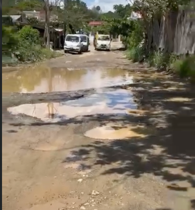Carreteras de La Vega: Un dolor de cabeza para sus residentes