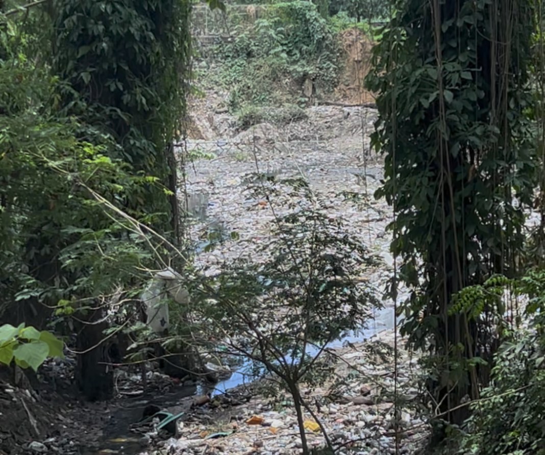 Klk con los Drenajes Santo Domingo Norte con el agua al cuello