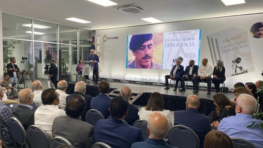 Soto Jiménez Desentraña la ‘Historia’: ‘Los Muchachos de la Democracia’, ¡una ‘vaina’ bacana! Soto Jimenez Desentraña la Historia: Los Muchachos de la Democracia.