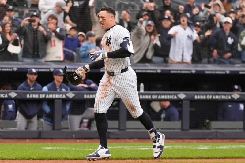 ¡Aaron Judge ‘Jeví’ Rompe el Hielo y los Yanquis Ganan ‘de una vez’! Aaron Judge Rompe Sequía de Jonrones para los Yankees