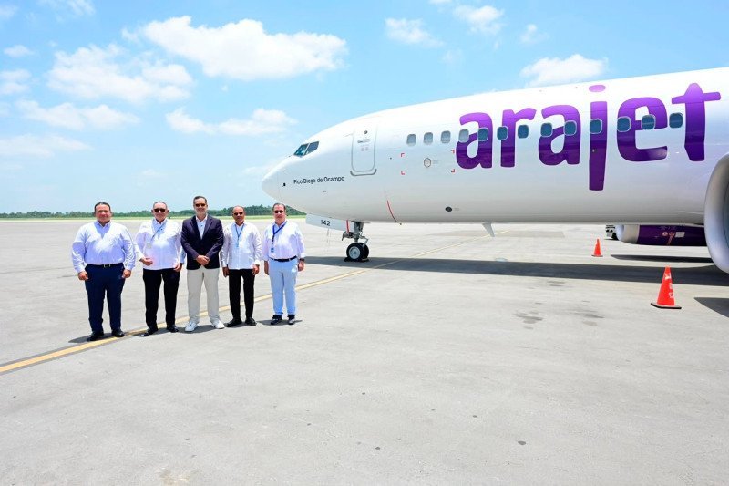 ¡Arajet se pone ‘jevi’! Nueva nave ‘Pico Diego de Ocampo’ aterriza en el Cibao Arajet estrena aeronave Pico Diego de Ocampo en el Cibao