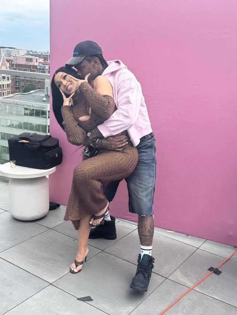 Cardi B y Stefon Diggs en Reconciliación
