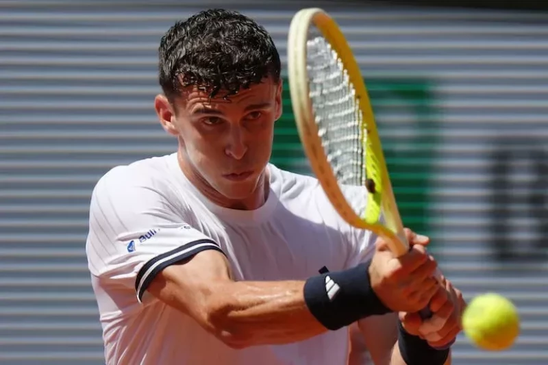 Cerúndolo sorprende a Sinner en Roland Garros