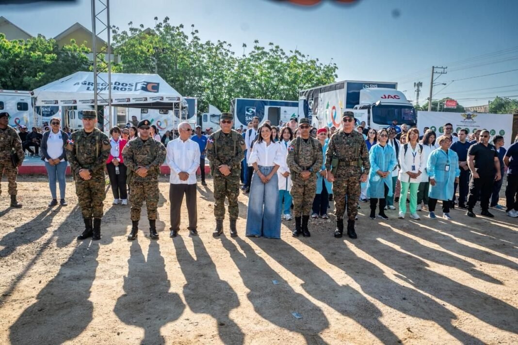 Ministerio de Defensa se lució en Montecristi con Salud y Futuro Vocacional