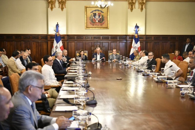 El Tijerazo del Gobierno de Abinader: Partidos Politicos se Quedan en la Lona
