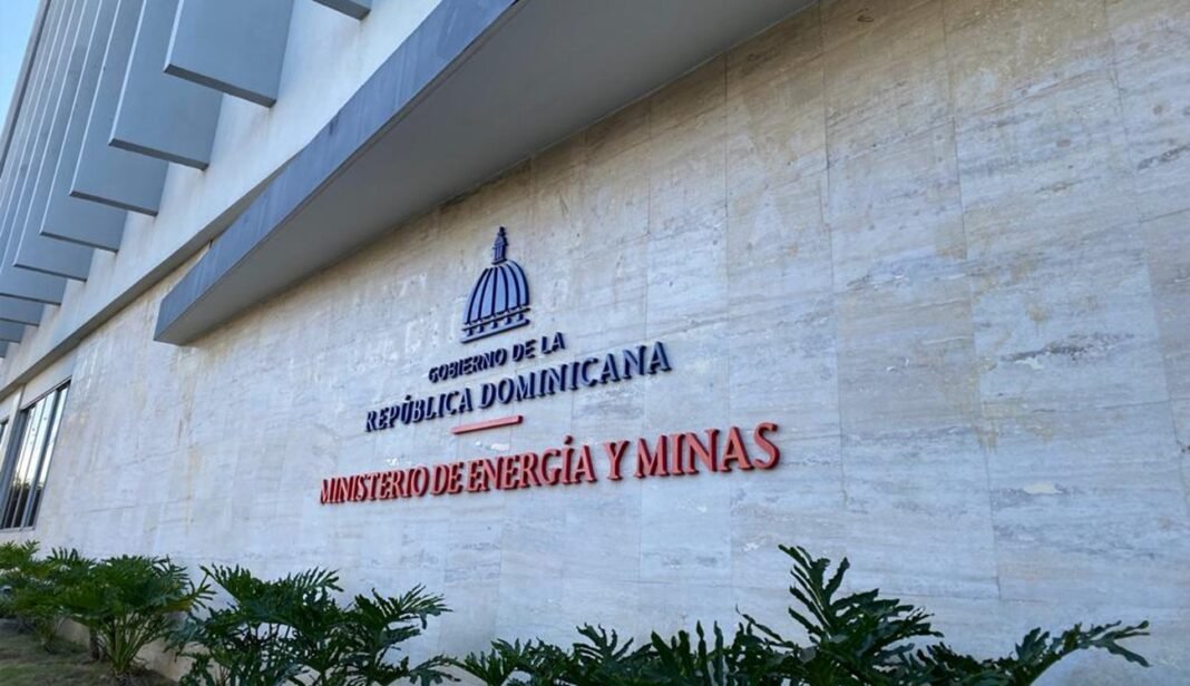 Energía y Minas Aclara el ‘Coro’ con Exasesor Vinculado a GoldQuest Energía y Minas Aclara Controversia con Exasesor Vinculado a GoldQuest