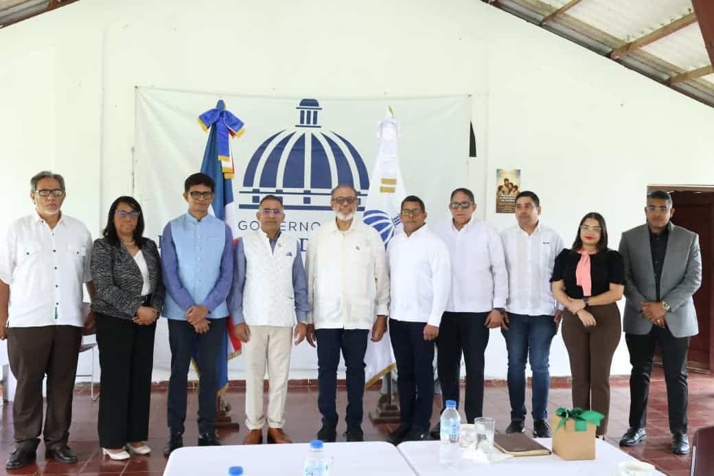Yamasá se Pone ‘Chula’: India Colabora en Proyectos Comunitarios Yamasá se Pone Chula India Colabora en Proyectos Comunitarios