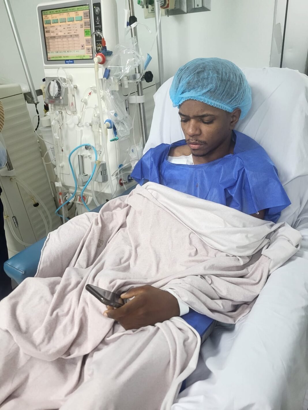 Joven necesita trasplante de riñón de forma urgente