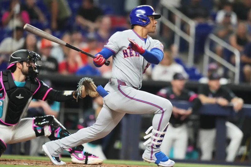 ¡Qué ‘vaina’! Soto la manda lejos, pero los Mets se quedan ‘cortos’ frente a los Marlins Soto la manda lejos, pero los Mets se quedan cortos frente a los Marlins