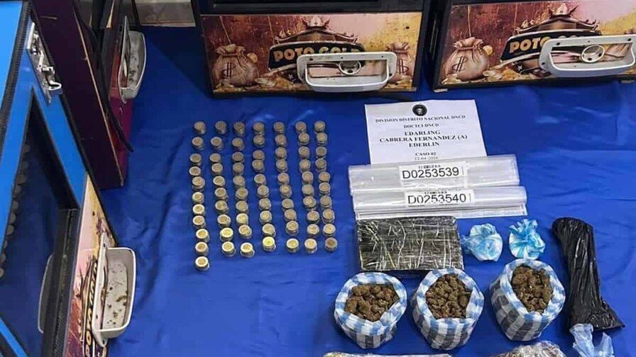 Capotillo bajo la lupa: DNCD le cae a los ‘tígueres’ con un ‘viaje’ de droga Capotillo bajo la lupa: DNCD desmantela red de drogas
