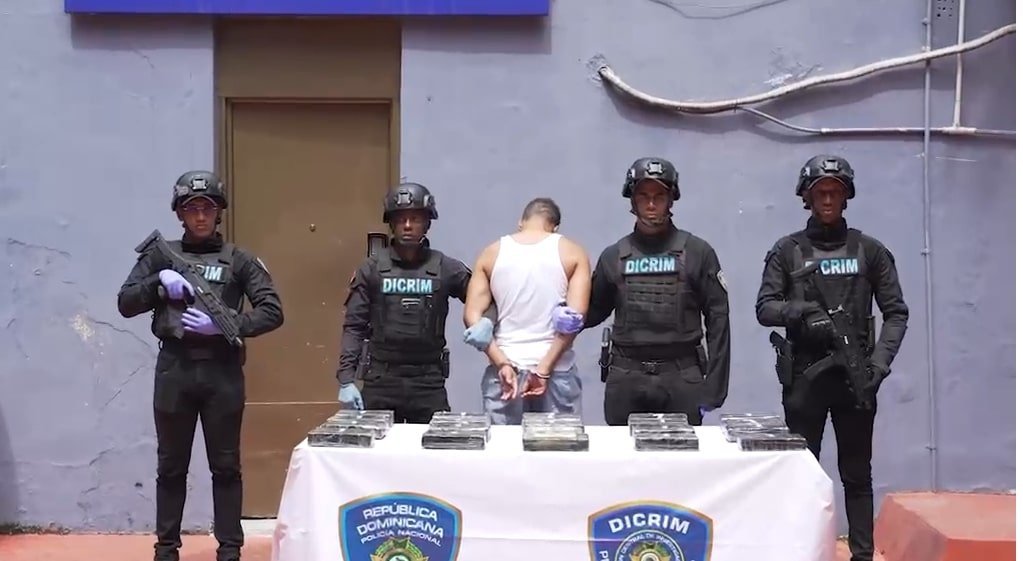 Cae con Cocaina Apresan a El Menor en Maria Auxiliadora