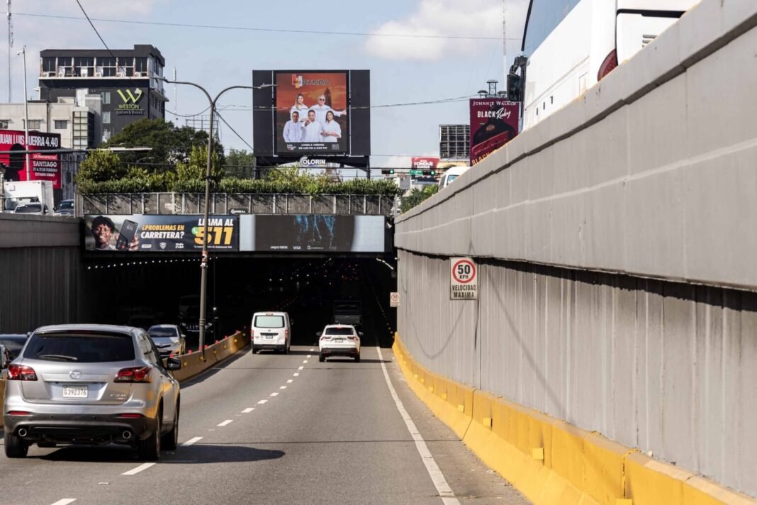 ¡Otra ‘chercha’ en la 27! Cierre temporal del paso a desnivel Tiradentes con 27 de Febrero Cierre temporal del paso a desnivel Tiradentes con 27 de Febrero