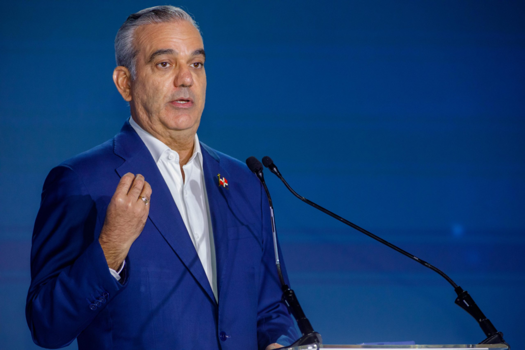 Abinader Anuncia Cifras Favorables en Reducción de Pobreza