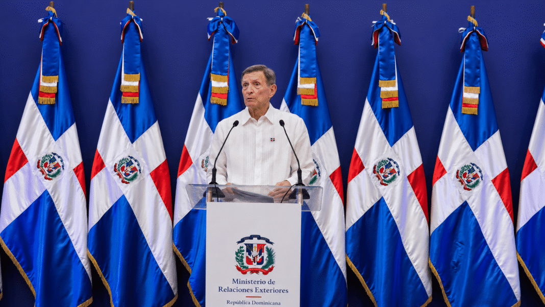¡Que no te cojan de ‘tigere’! Canciller aclara acuerdo migratorio RD-EE.UU. Canciller aclara acuerdo migratorio RD-EE.UU.