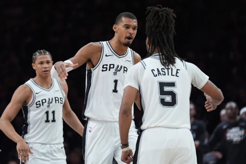Los Spurs y Wembanyama Eliminan a los Wolves