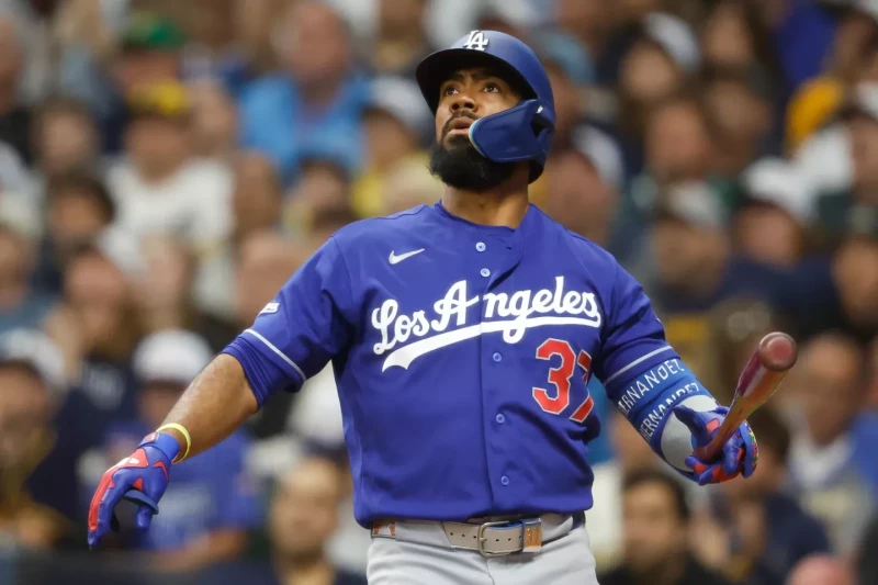 Teoscar Hernández la ‘botó’ y los Dodgers se lucen con una remontada de ‘película’ Teoscar Hernández jonronea y Dodgers remontan