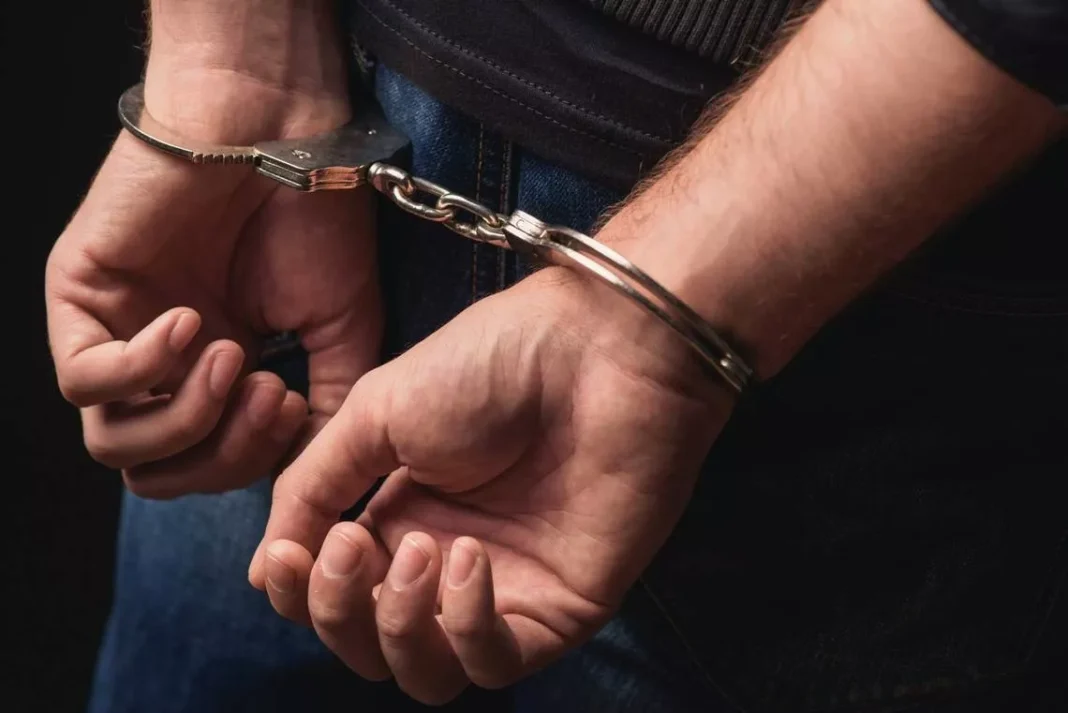 ‘Lío’ de ‘tigueraje’ en Villa María termina en ‘muerte’: Apresan a uno y buscan al otro Conflicto en Villa María: Un arrestado por muerte, su hermano prófugo