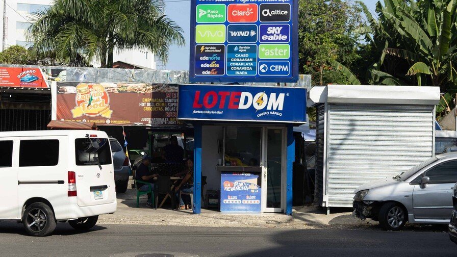 La banca en Los Jardines: ¿A quién le toca arreglar este lío vial?