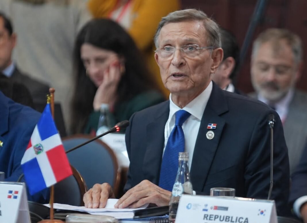 La ‘Vaina’ de la OEA: Canciller Álvarez en Panamá con Agenda Pesada La OEA: Canciller Alvarez en Panama con Agenda Pesada