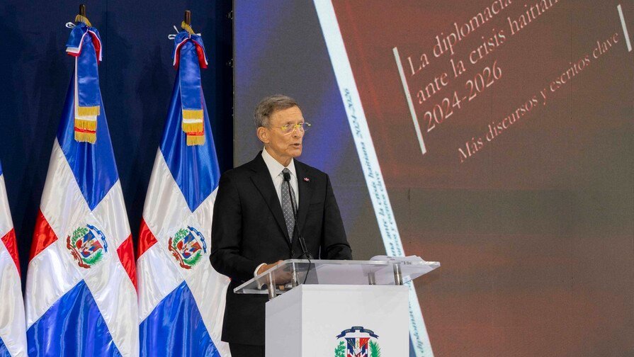 ¡El Canciller Roberto Álvarez lo suelta claro: ‘No hay vaina’ dominicana para Haití! El Canciller Roberto Alvarez lo suelta claro: No hay solucion dominicana para Haiti