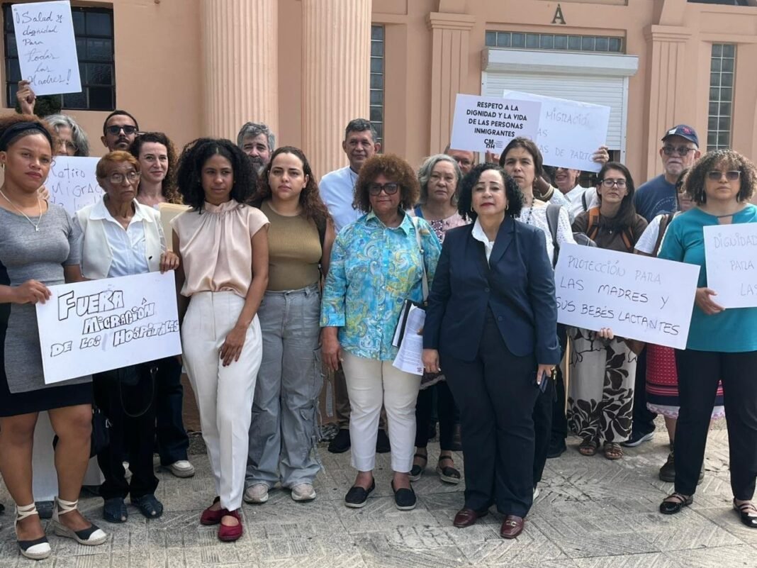 ¡Quita esa ‘vaina’! Piden a Abinader sacar Migración de hospitales Piden a Abinader sacar Migración de hospitales