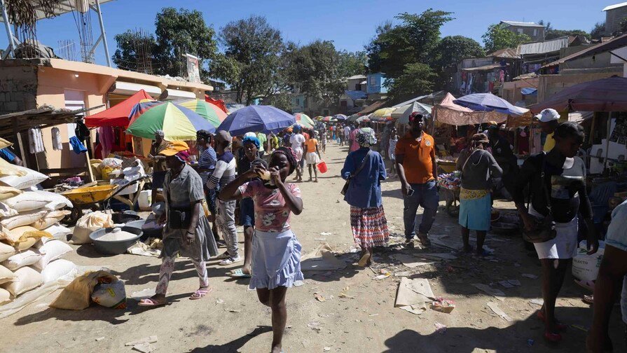El Coro del Mercado Tilory Como se mueve la pila de gente en la frontera