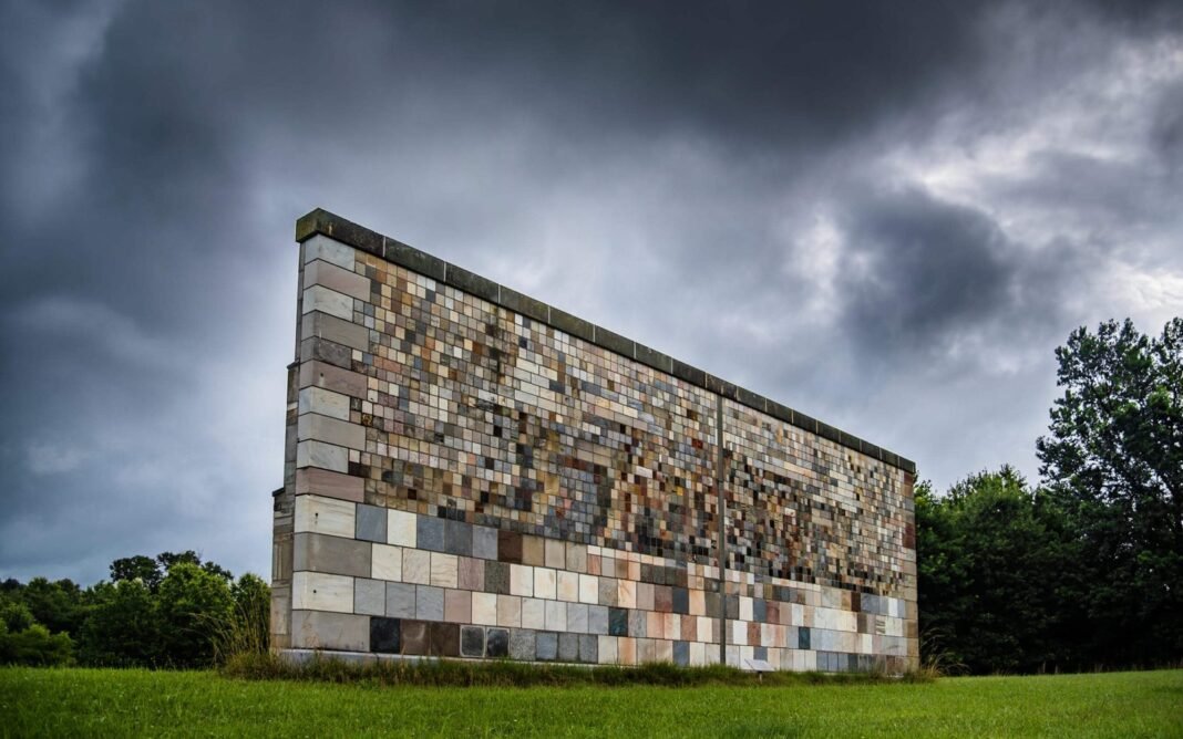 El ‘Vaina’ del Muro Eterno: 75 Años Desvelando el Secreto de las Piedras El Muro Eterno: 75 Años Desvelando el Secreto de las Piedras