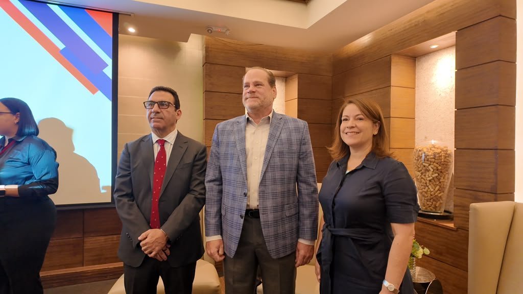 Empresarios dominicanos piden al Congreso que se pongan la ‘pila’ con la Ley de Competencia Empresarios dominicanos piden al Congreso se pongan la pila con la Ley de Competencia