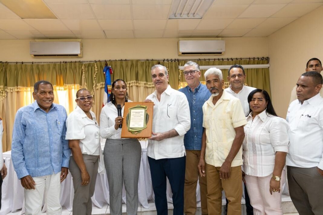 El Tigueraje se Lucio! Duverge Reconoce a Abinader por el Empuje Agricola
