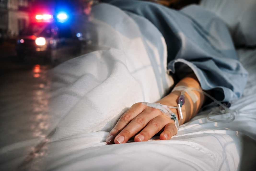 Brutal riña en San Juan deja jóvenes gravemente heridas