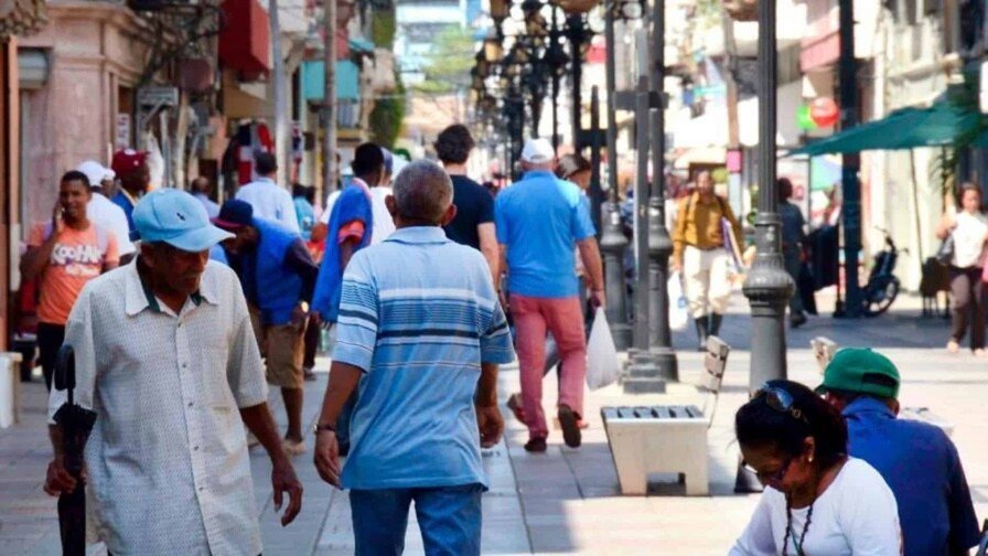 La Fecundidad en RD: ¡Una ‘Vaina’ que Coje ‘Pa’ Abajo’ Según la ONE! La Fecundidad en República Dominicana Desciende Según la ONE