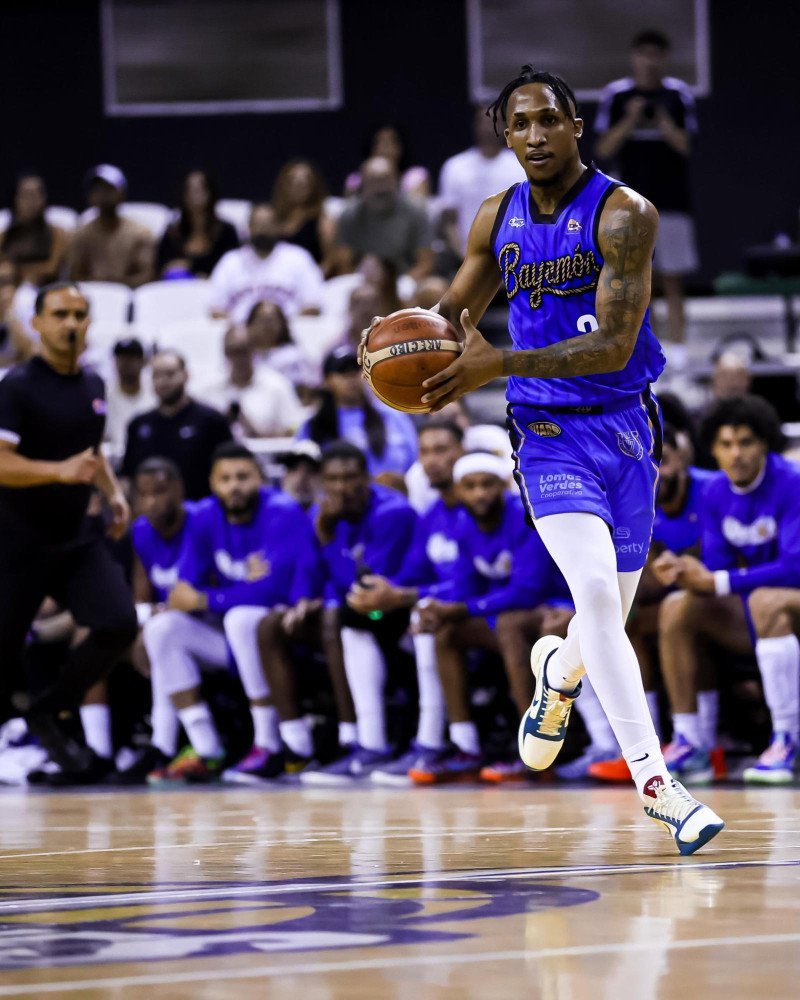 Estrellas Dominicanas Hacen un ‘Palo’ en el BSN Boricua Estrellas Dominicanas Destacan en el BSN de Puerto Rico