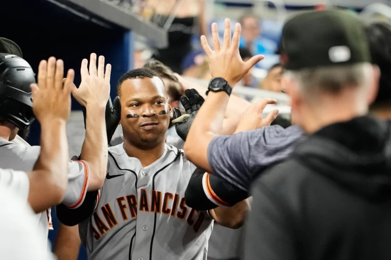 Rafael Devers: ¡La ‘Vaina’ del Dogout, y su ‘Bacana’ disculpa! Rafael Devers: Su Disculpa tras Incidente en el Dogout