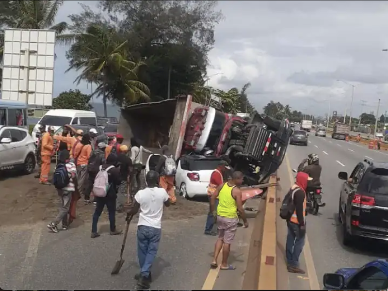 ¡Qué ‘Vaina’! Accidentes de Vehículos Pesados, un Dolor de Cabeza que No Cesa Que Vaina Accidentes de Vehiculos Pesados un Dolor de Cabeza que No Cesa