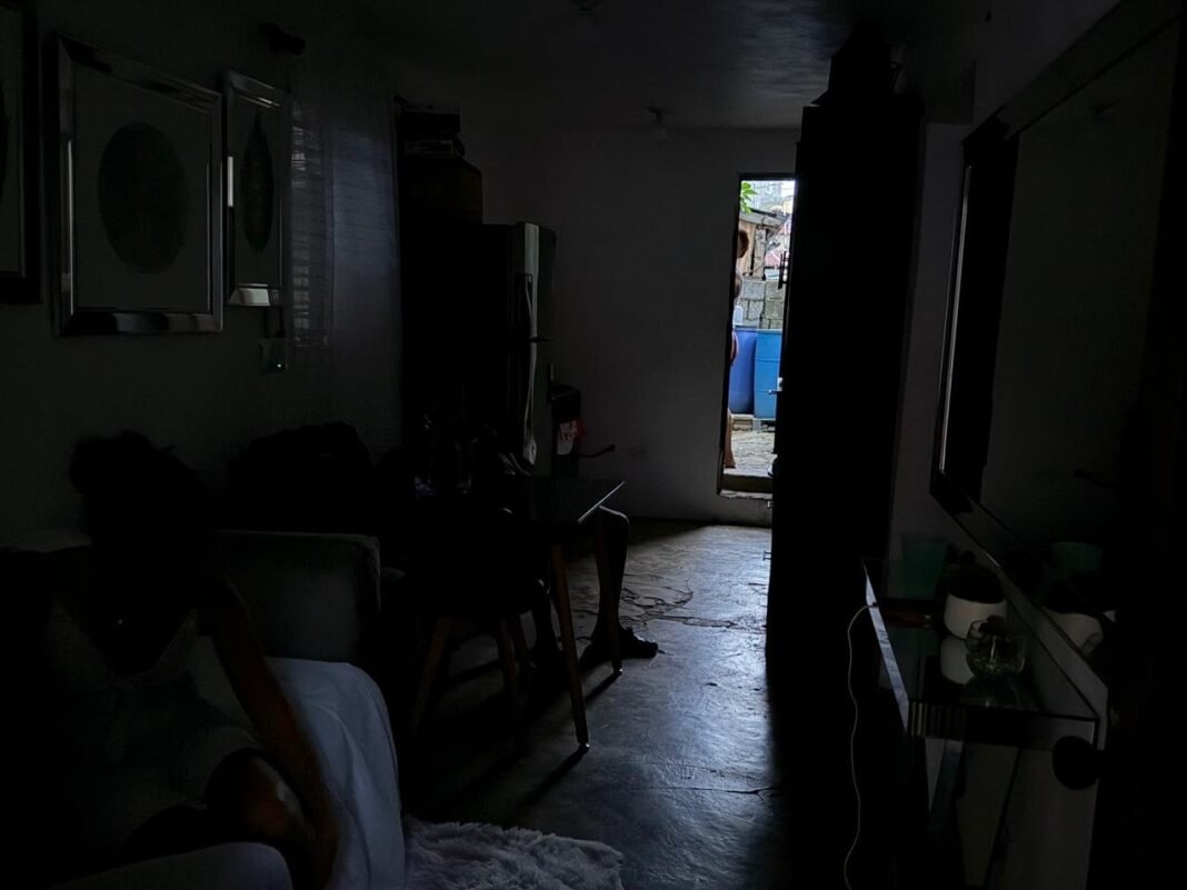 Que Vaina con el Apagon de Cuatro Dias en Los Praditos