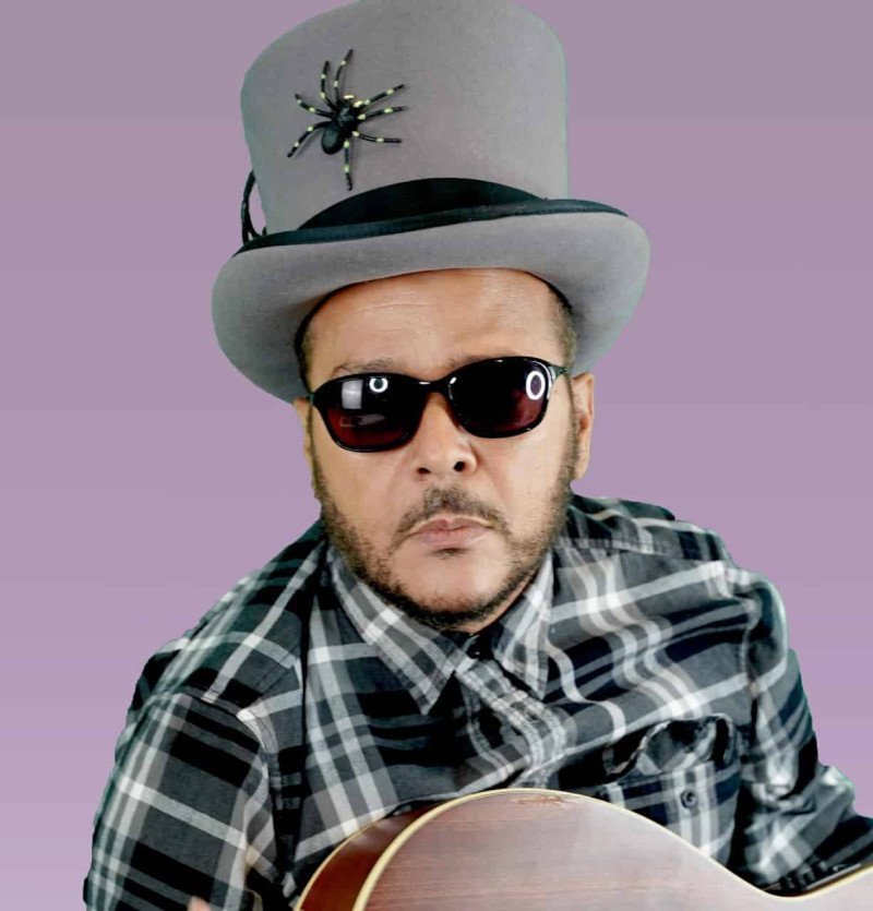 ¡Tremendo ‘Lío’! Roy Tavaré desafía a Sergio Vargas por Alex Bueno Roy Tavaré desafía a Sergio Vargas por Alex Bueno