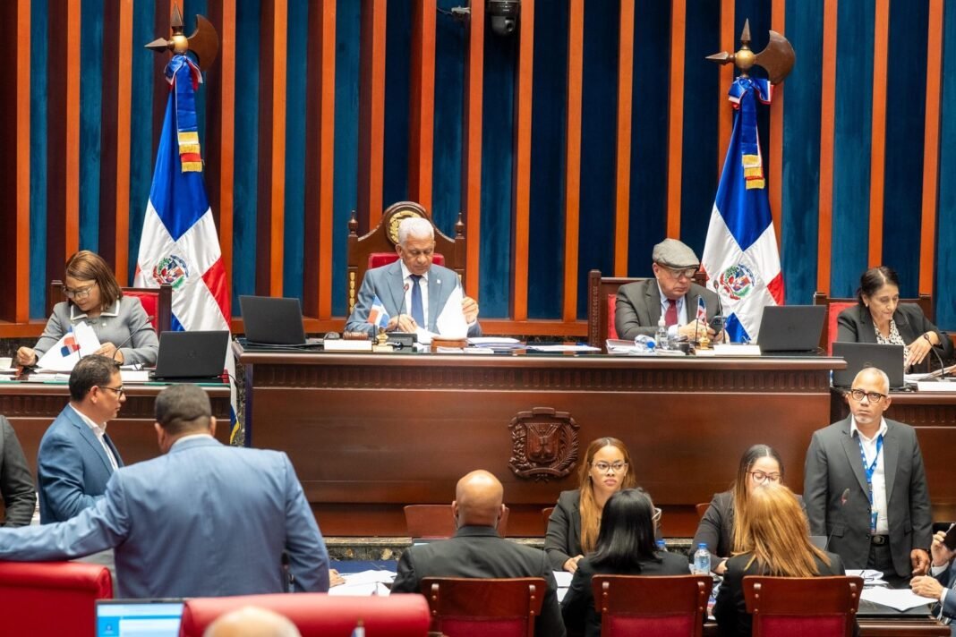 Senado aprueba plan anticrisis para fortalecer la economía dominicana