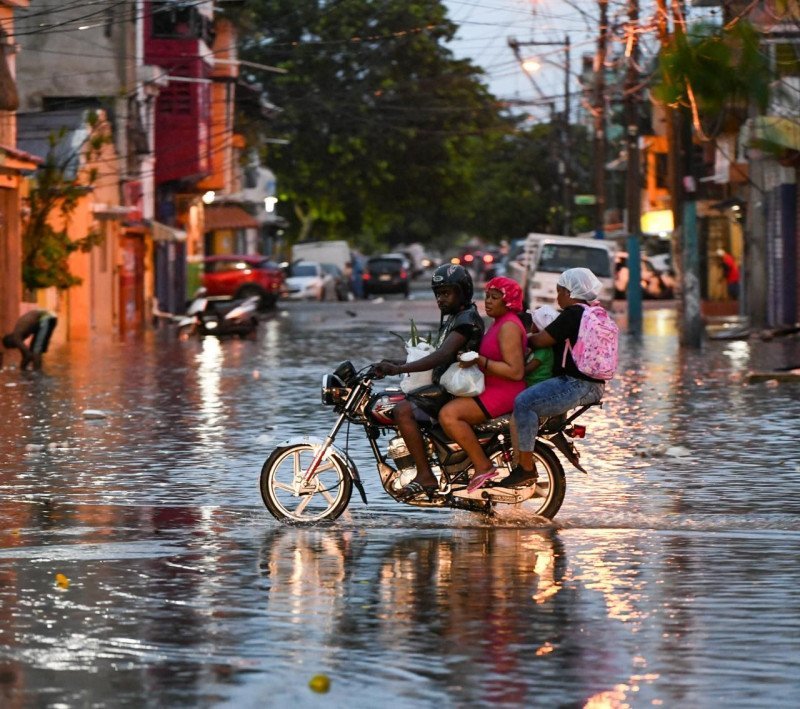 Que esta pasando con la vaguada! Lluvias vienen, pero el calor sigue fuerte