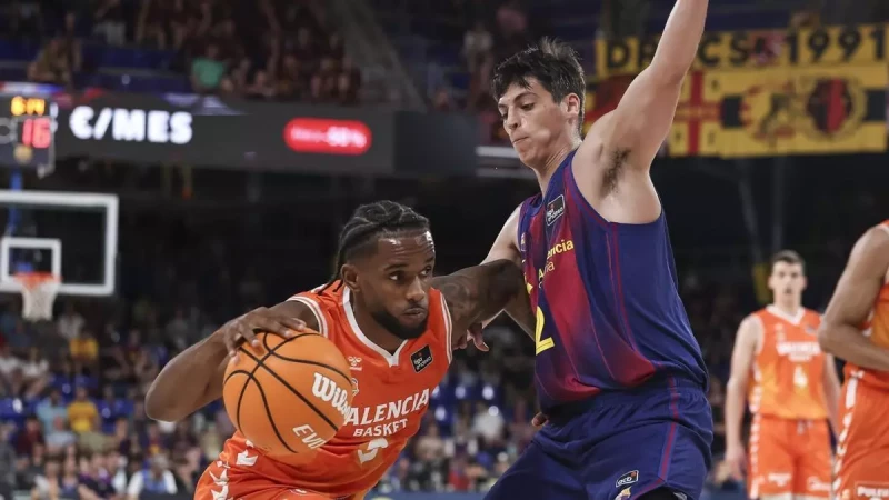 ¡Qué ‘palo’! Jean Montero guía a Valencia y empata la final de la ACB contra el Barça Montero guía a Valencia y empata la final de la ACB contra el Barça