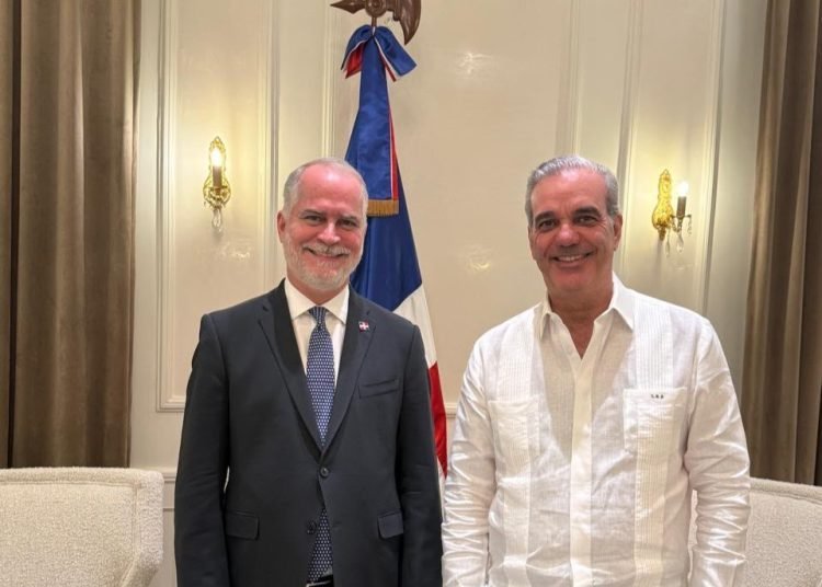 Alejandro Fernández W. dice adiós: ¡Se cierra un ciclo ‘bacano’ en la SIB! Alejandro Fernández W. dice adiós: Se cierra un ciclo en la SIB